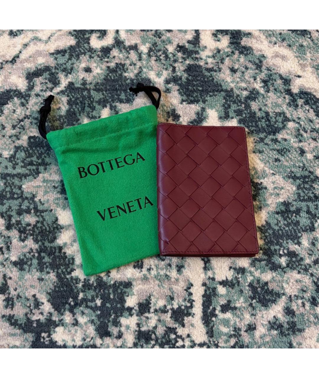 BOTTEGA VENETA Бордовый кожаный кардхолдер, фото 2