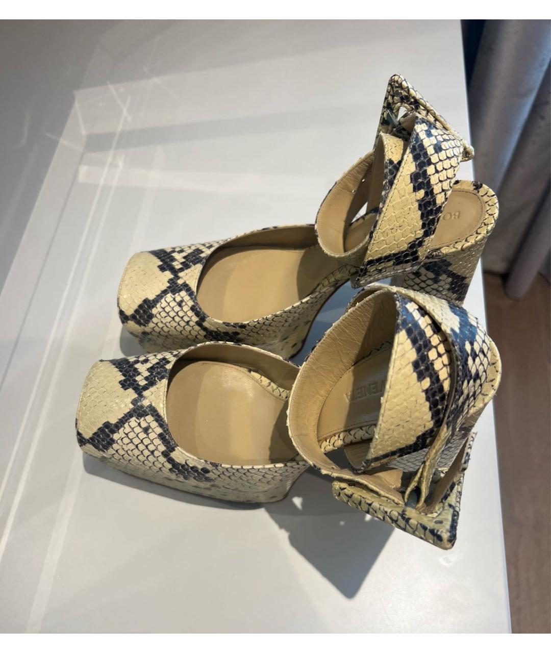 BOTTEGA VENETA Желтые туфли из экзотической кожи, фото 3