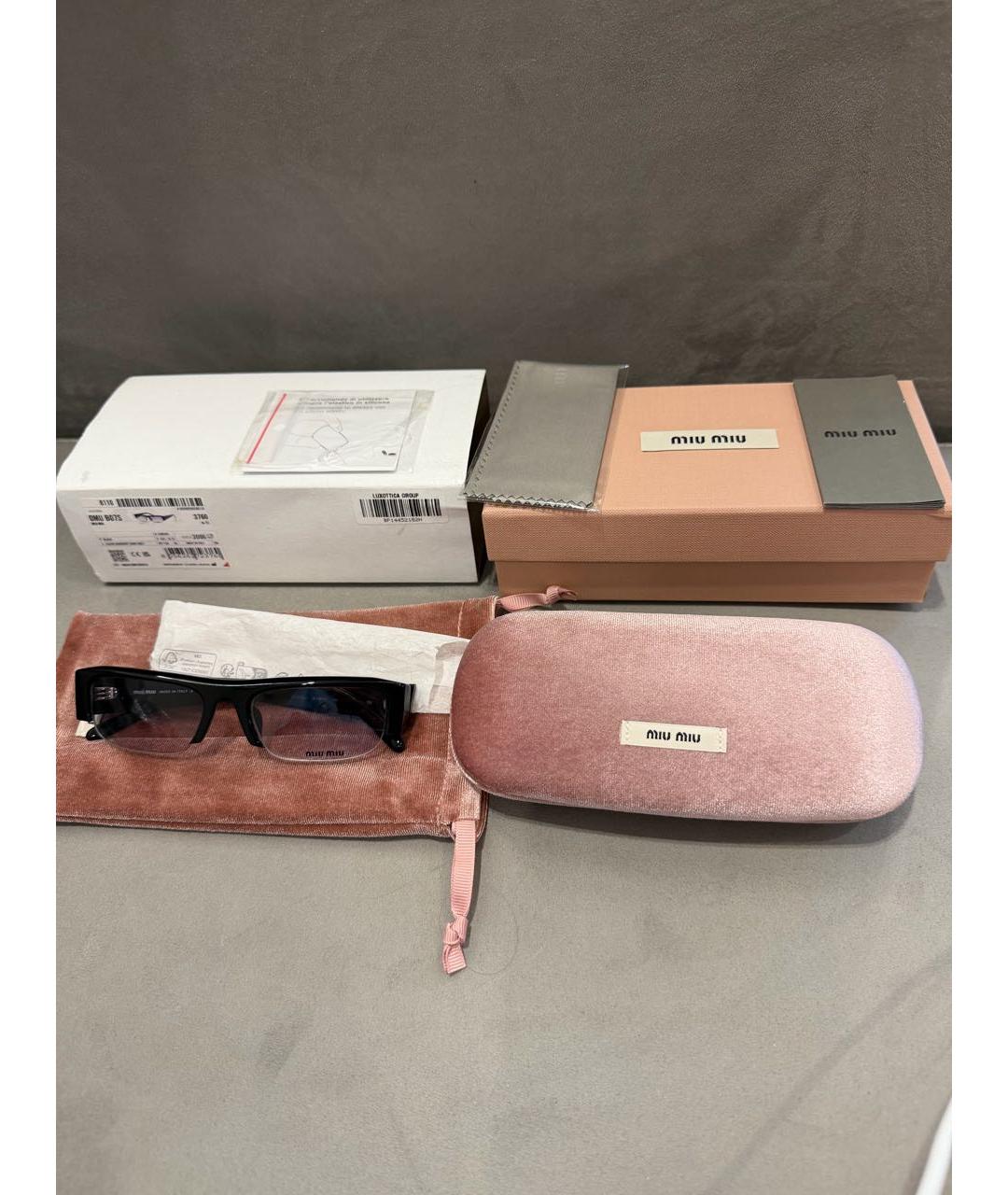 MIU MIU Черные пластиковые солнцезащитные очки, фото 3