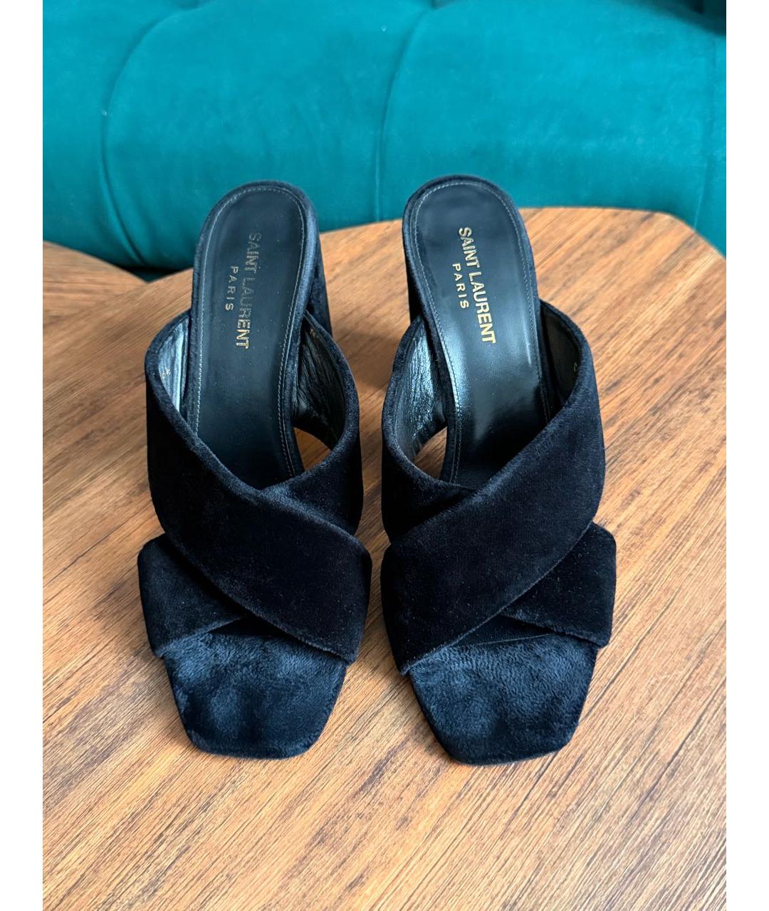 SAINT LAURENT Черные бархатные мюли, фото 2