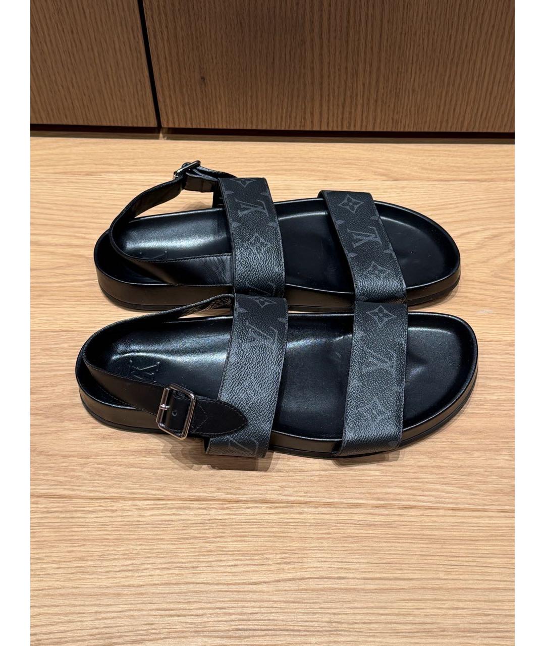 LOUIS VUITTON Черные кожаные сандалии, фото 2