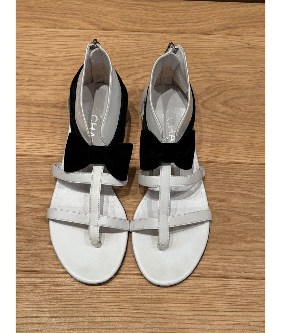 CHANEL Белые кожаные сандалии, фото 5