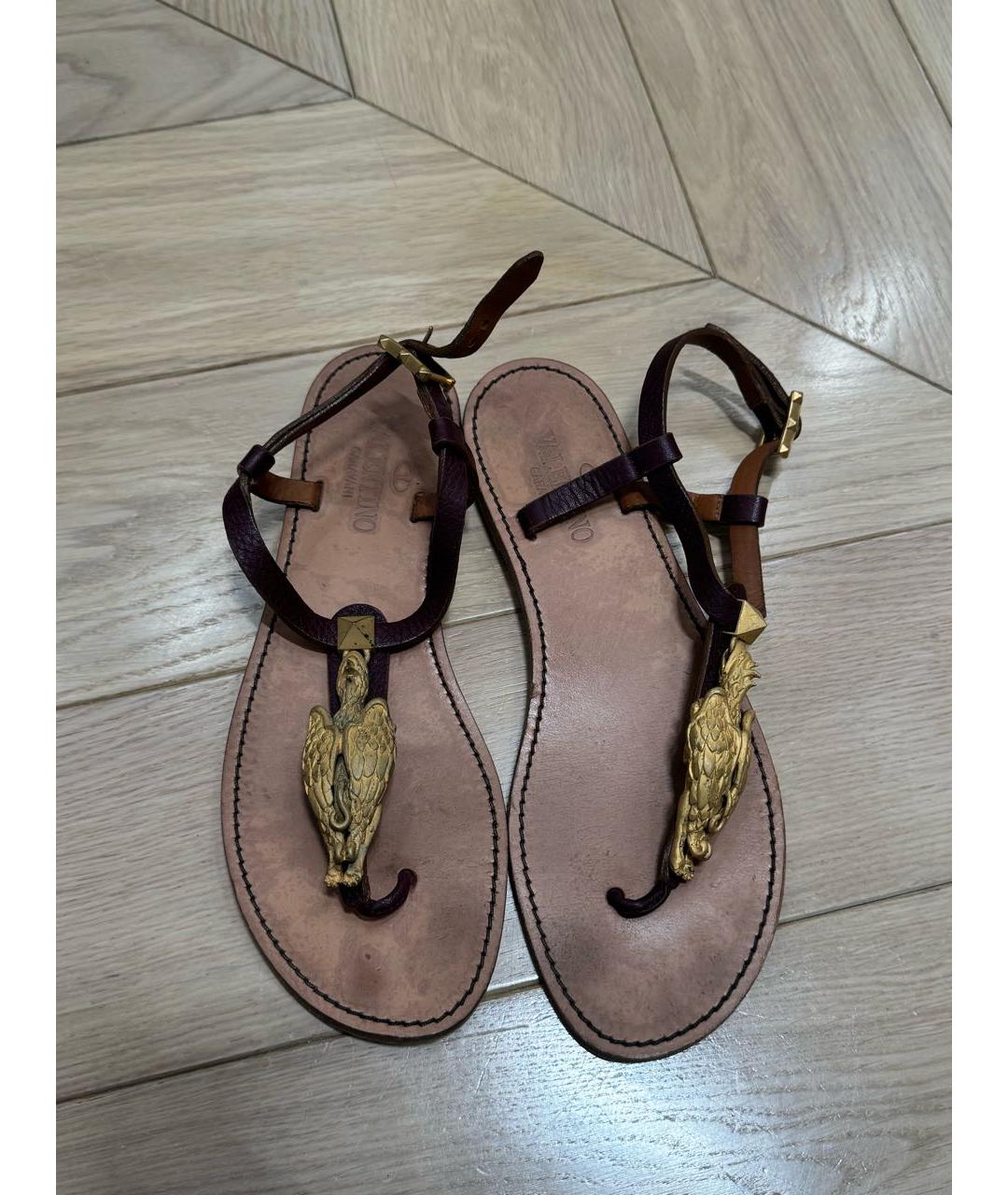 VALENTINO Бордовые кожаные сандалии, фото 2