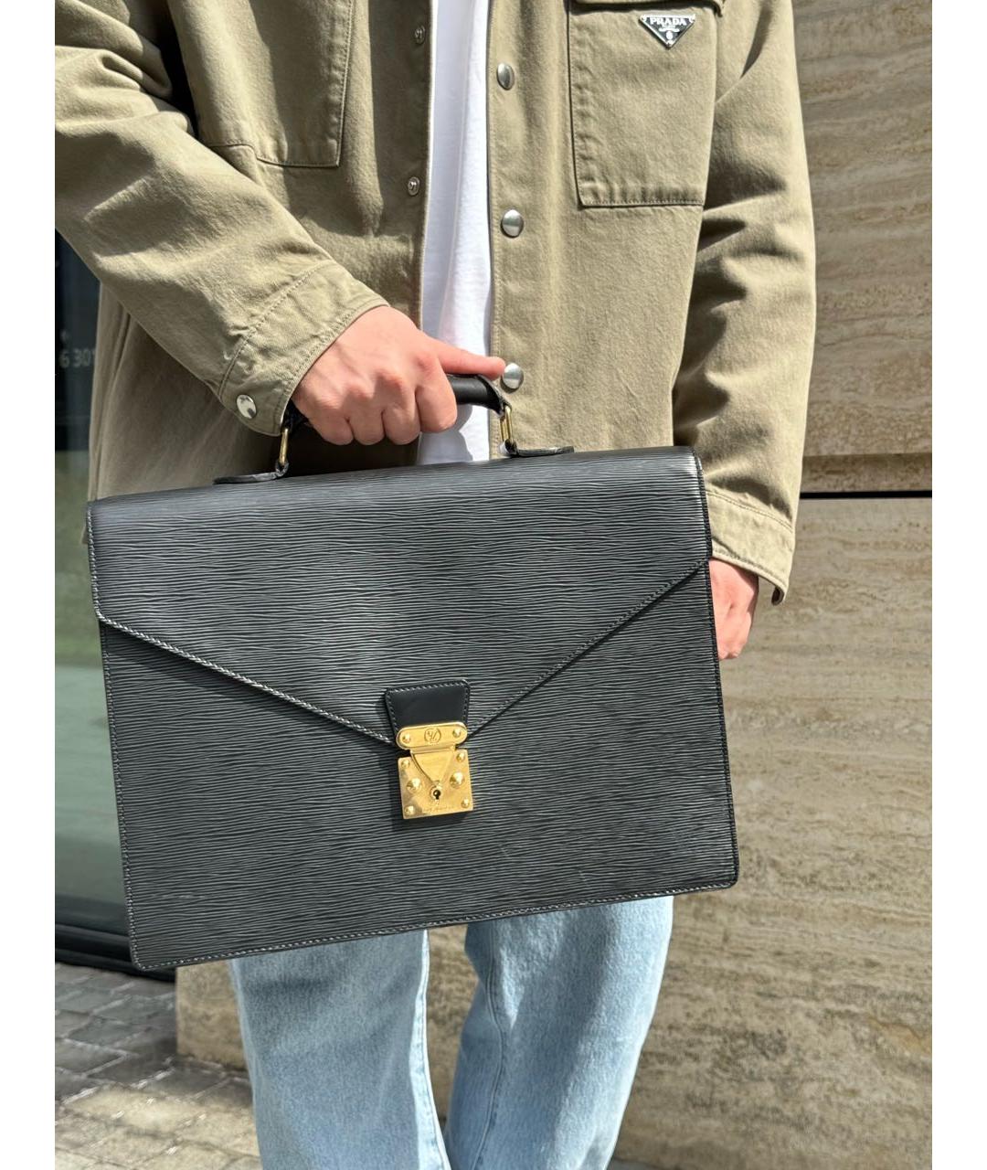 LOUIS VUITTON Черный кожаный портфель, фото 8
