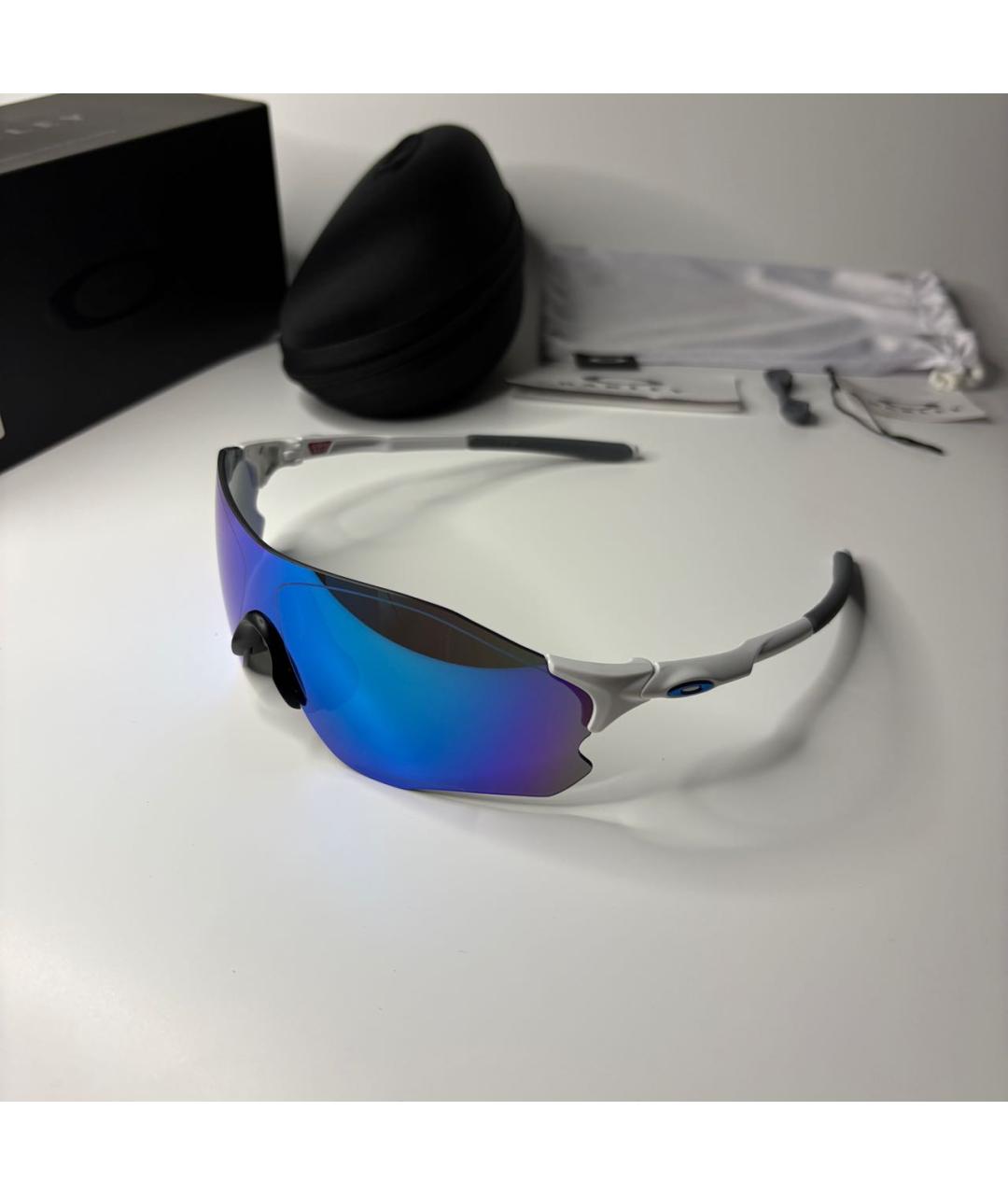 OAKLEY Синие пластиковые солнцезащитные очки, фото 5