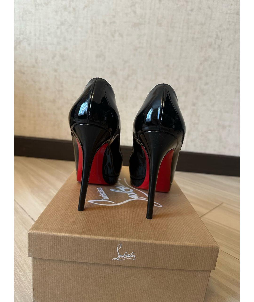 CHRISTIAN LOUBOUTIN Черные туфли из лакированной кожи, фото 4