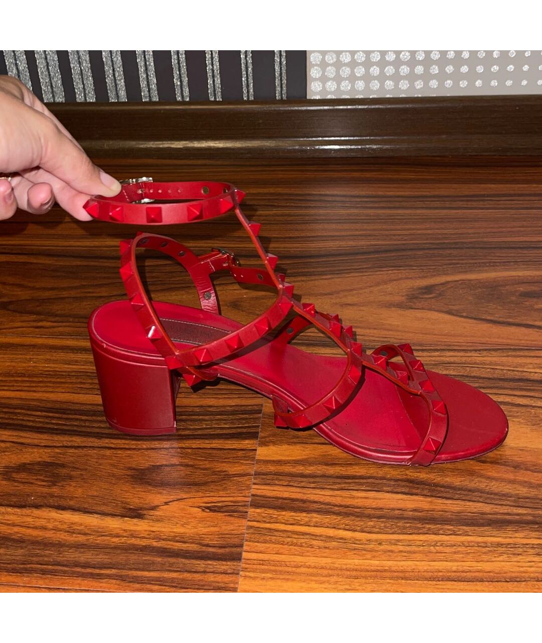 VALENTINO Красные кожаные босоножки, фото 5