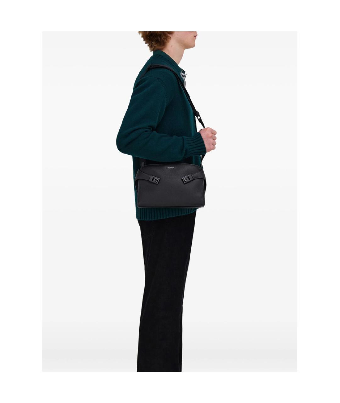 FERRAGAMO Черная кожаная сумка на плечо, фото 4