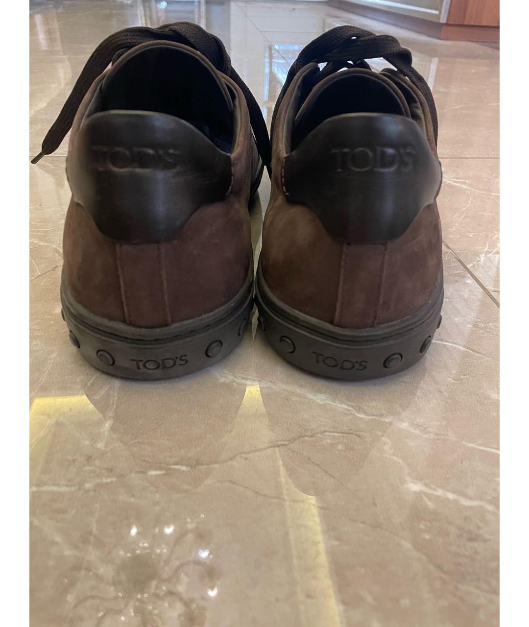 TOD'S Коричневые нубуковые низкие кроссовки / кеды, фото 3