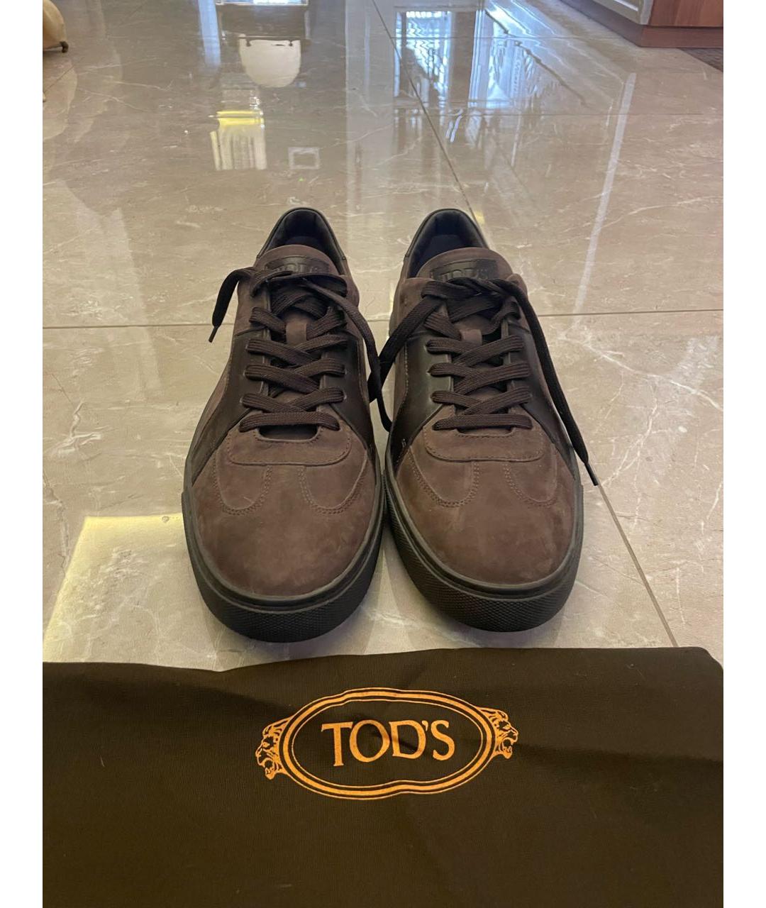 TOD'S Коричневые нубуковые низкие кроссовки / кеды, фото 5