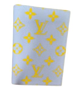 LOUIS VUITTON Обложка/футляр