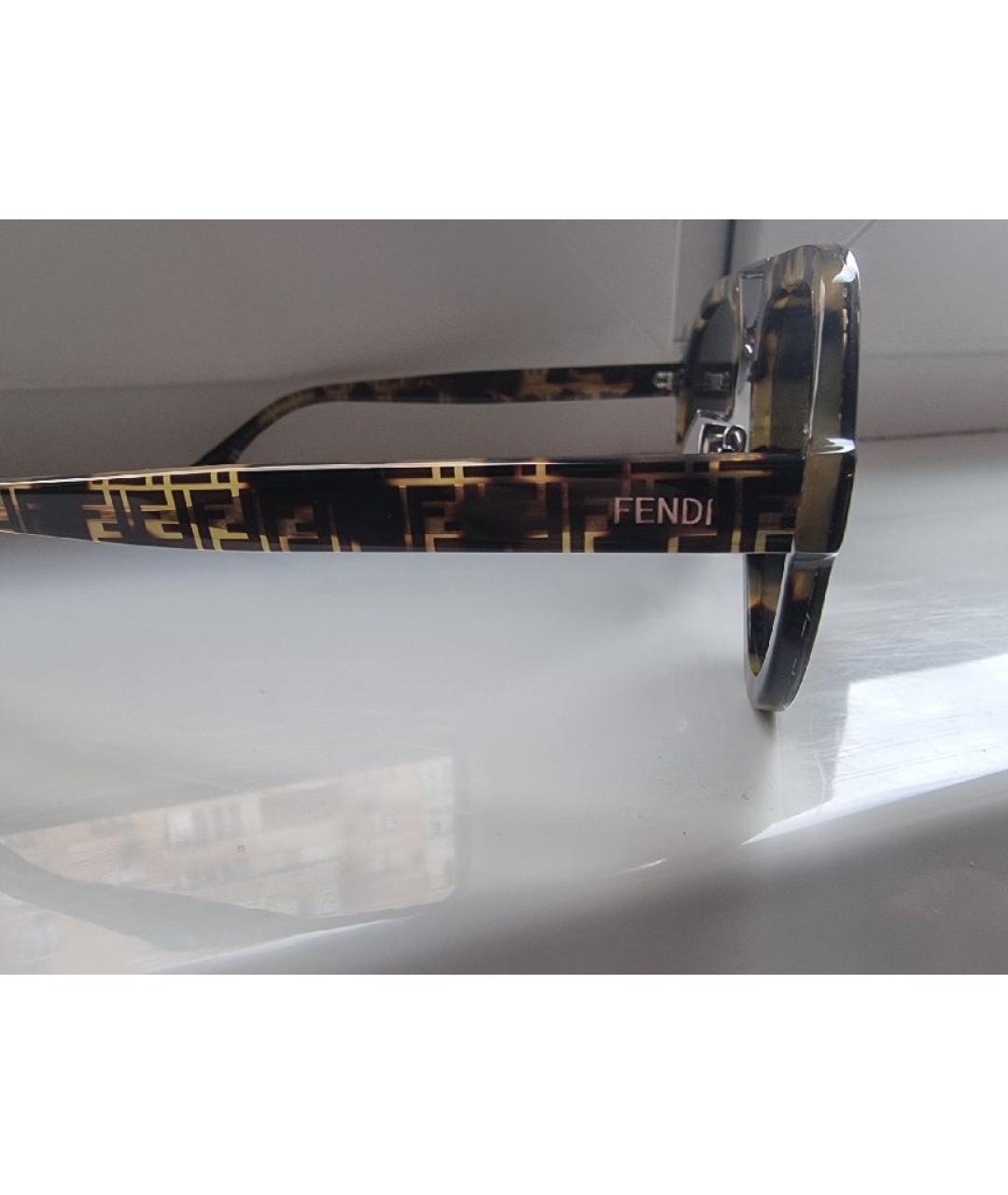 FENDI Пластиковые солнцезащитные очки, фото 2