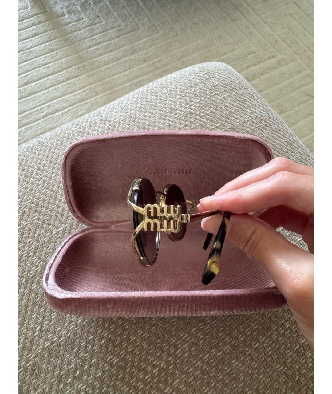 MIU MIU Золотые металлические солнцезащитные очки, фото 2