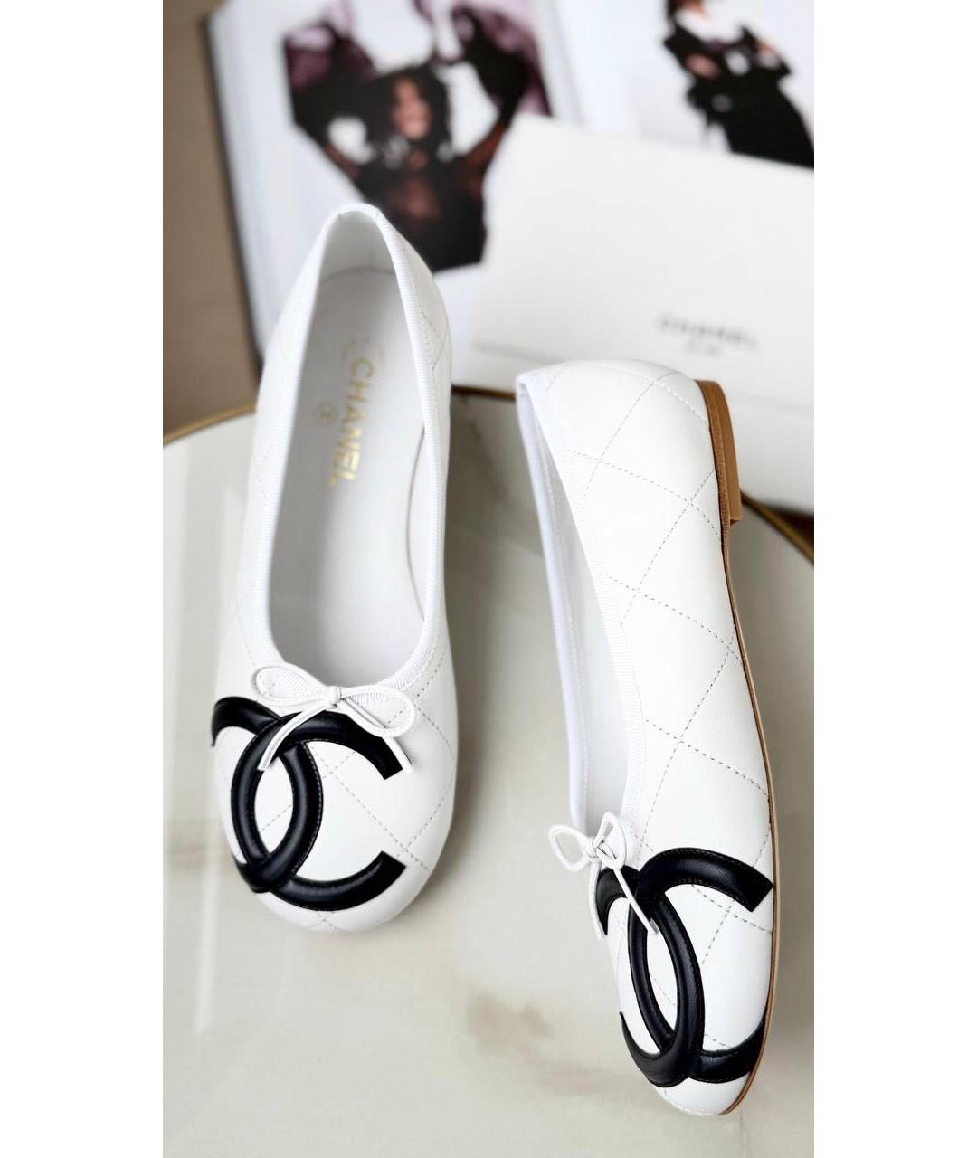 CHANEL Белые кожаные балетки, фото 2
