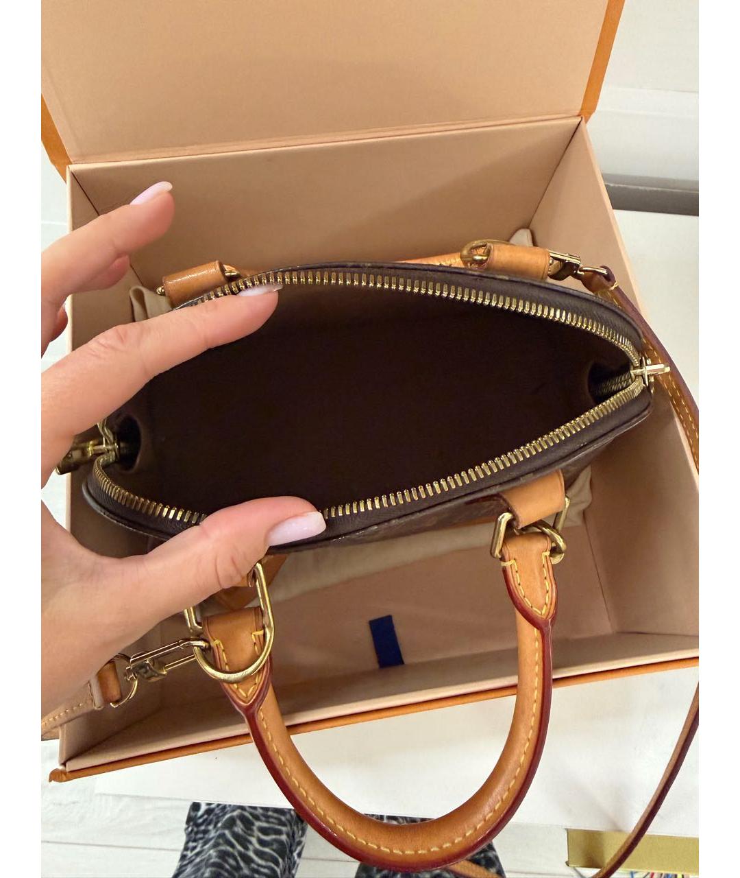 LOUIS VUITTON Коричневая сумка с короткими ручками, фото 7