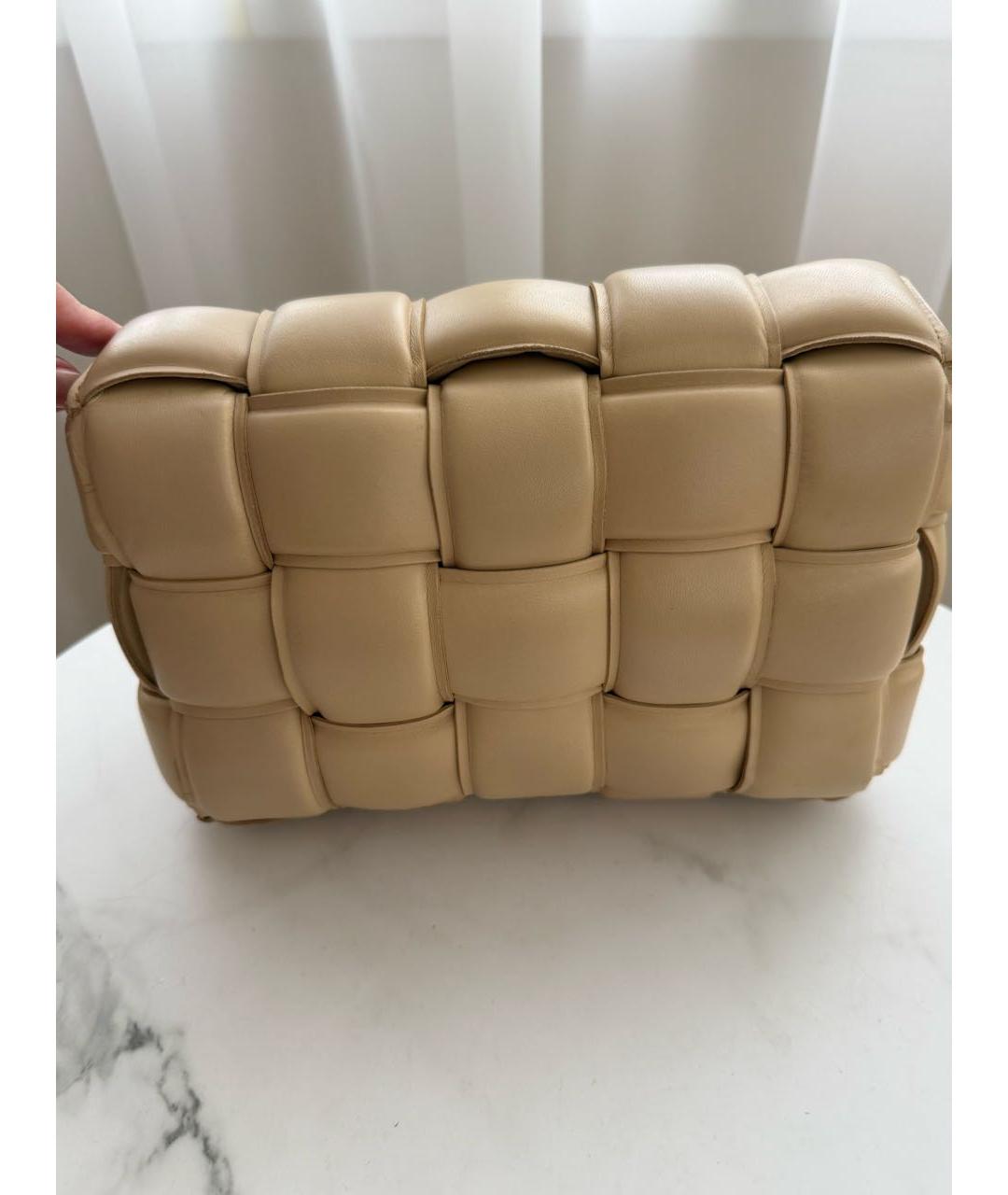 BOTTEGA VENETA Бежевая кожаная сумка через плечо, фото 3
