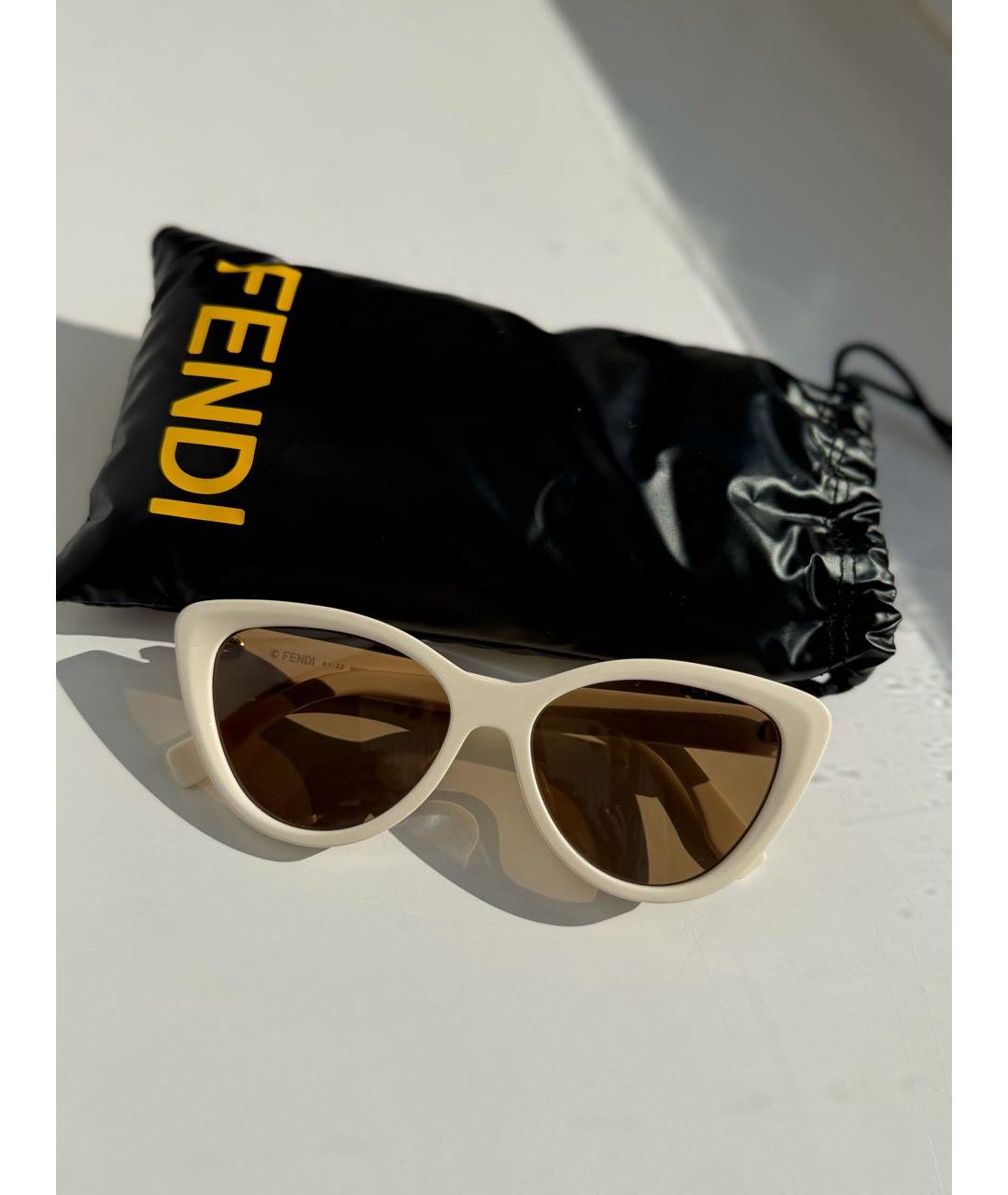 FENDI Белые пластиковые солнцезащитные очки, фото 6
