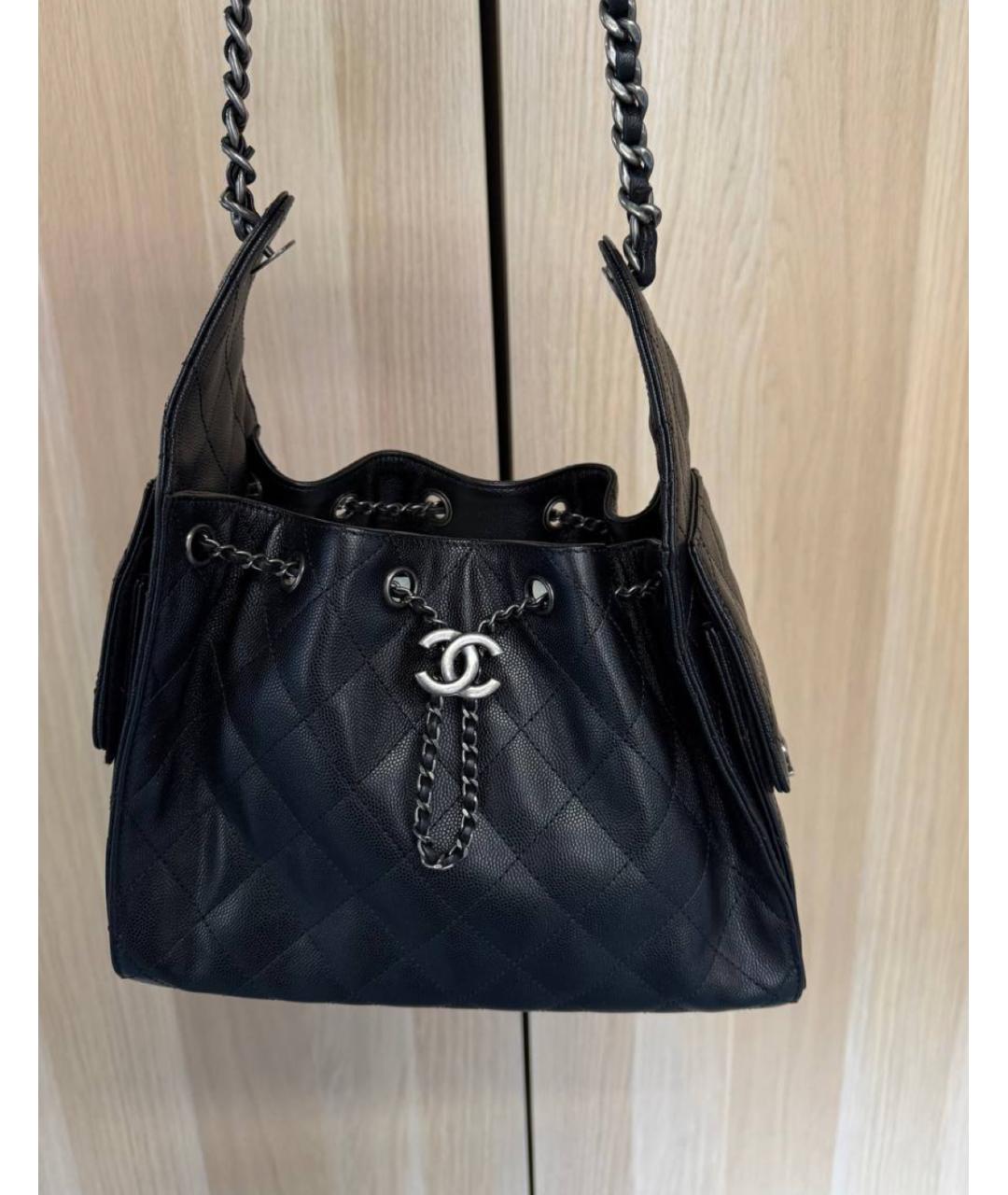 CHANEL Черная кожаная сумка с короткими ручками, фото 3