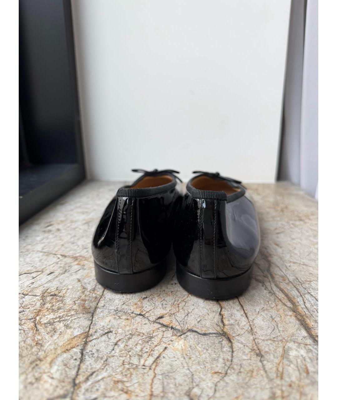 CHANEL Черные балетки из лакированной кожи, фото 4
