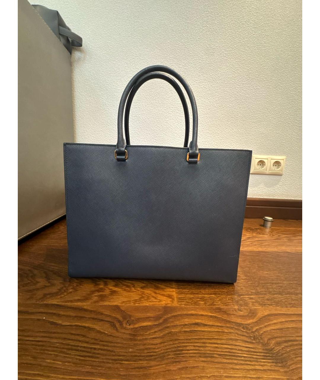 PRADA Темно-синяя кожаная сумка с короткими ручками, фото 3