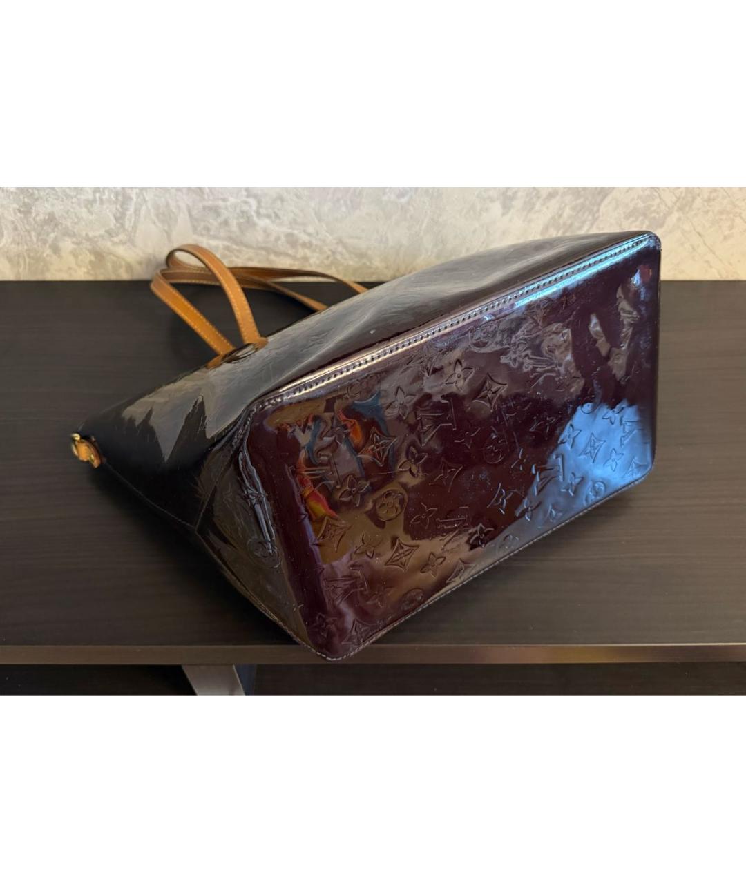 LOUIS VUITTON Бордовая сумка тоут из лакированной кожи, фото 7