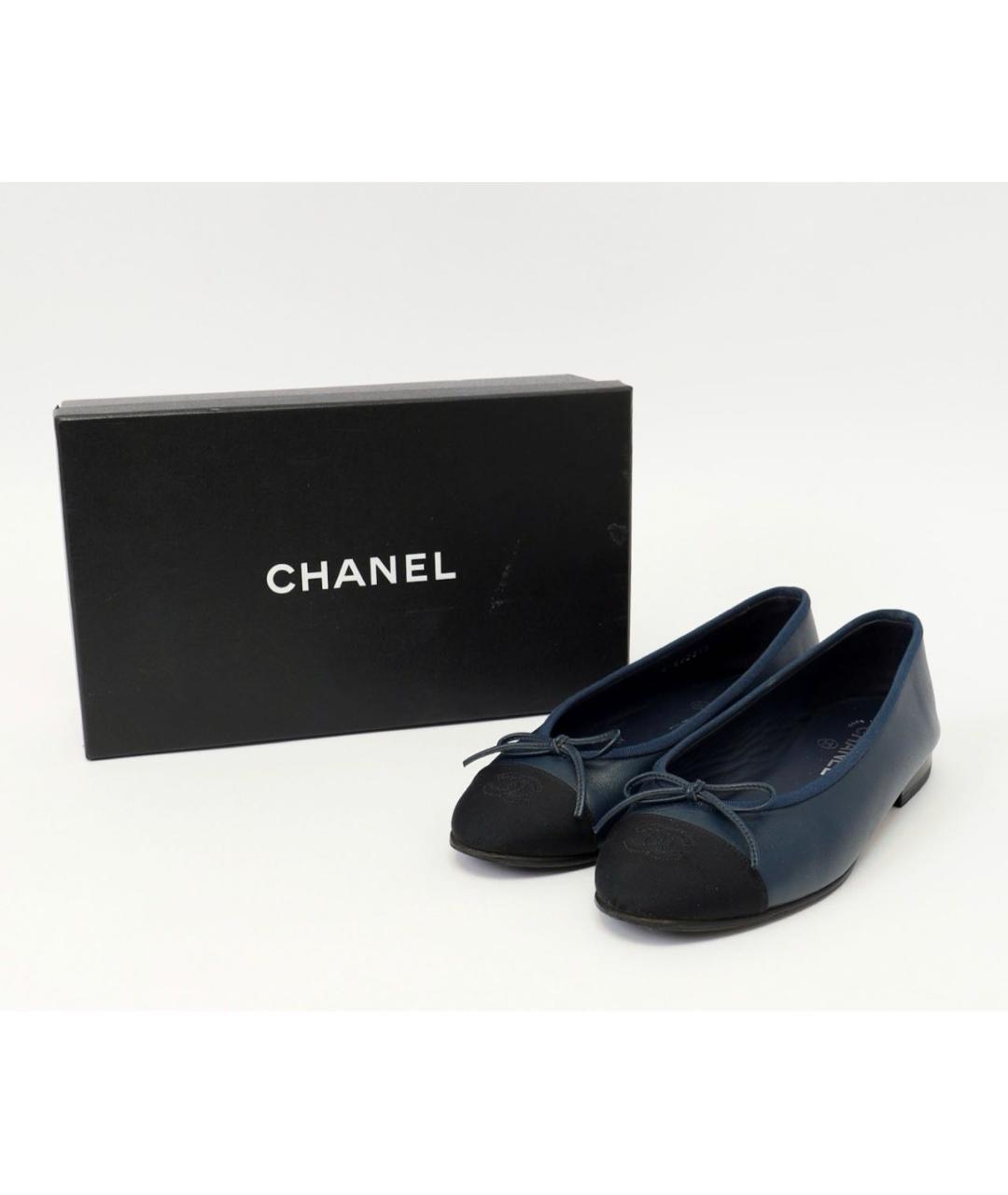CHANEL Темно-синие кожаные балетки, фото 2