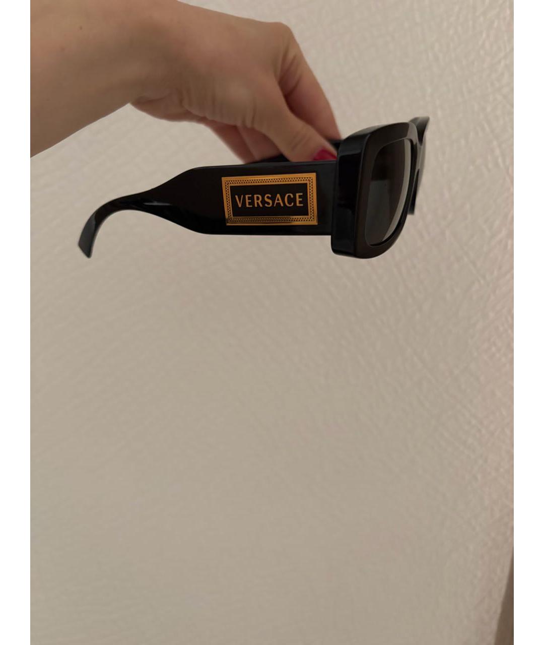 VERSACE Черные пластиковые солнцезащитные очки, фото 2