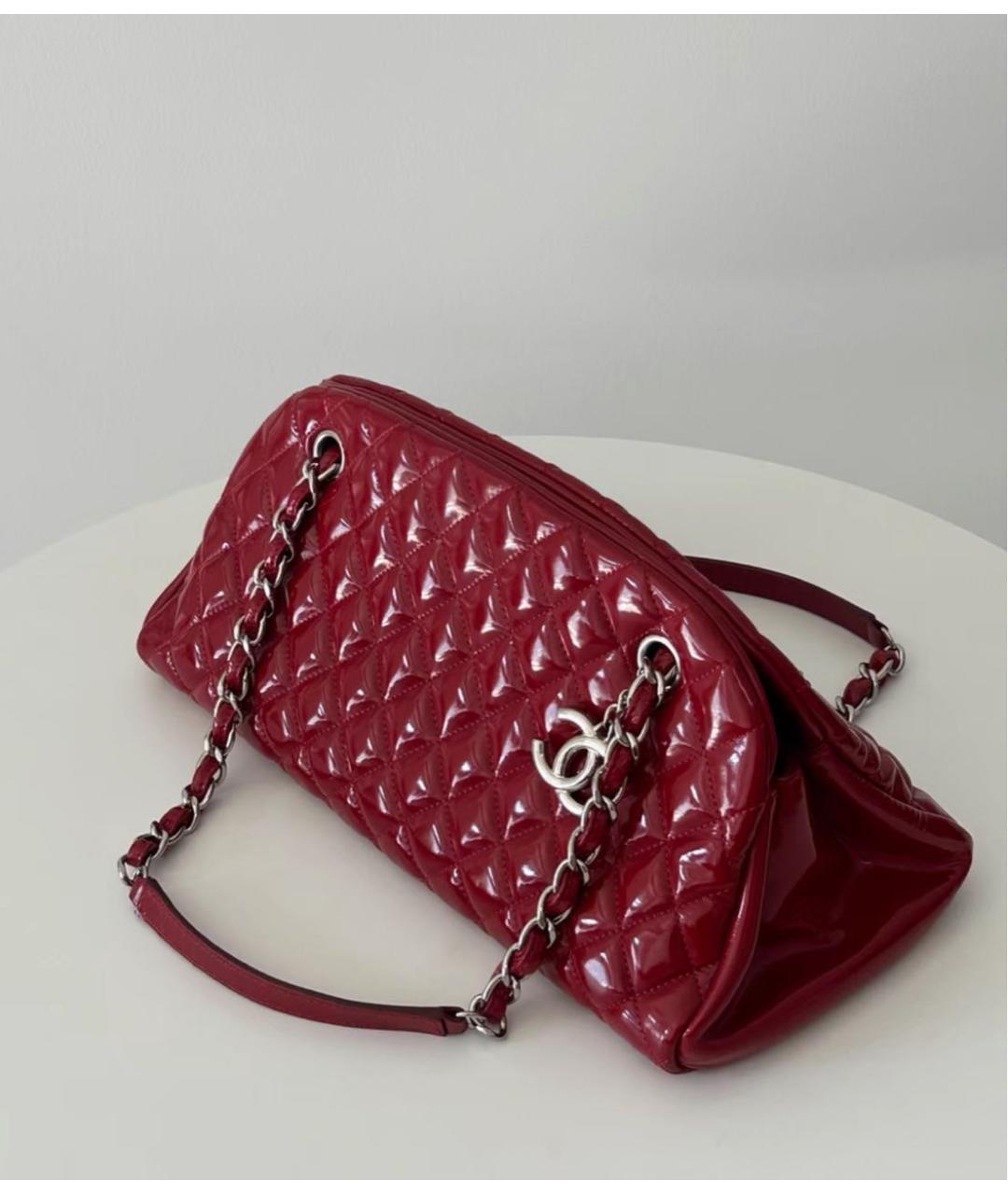 CHANEL Красная сумка через плечо из лакированной кожи, фото 3