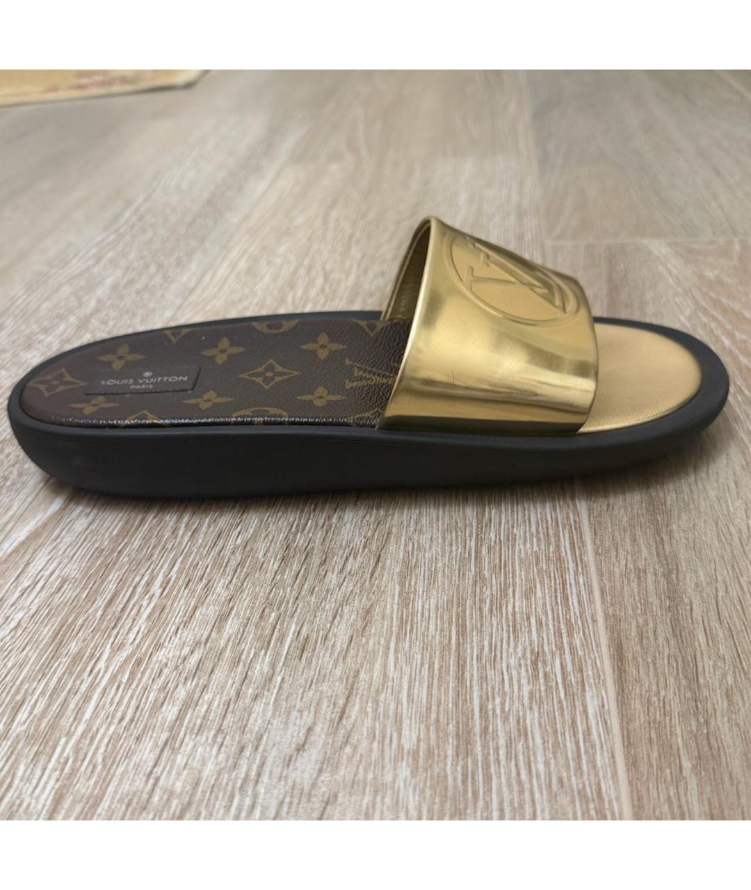 LOUIS VUITTON Золотые шлепанцы, фото 6