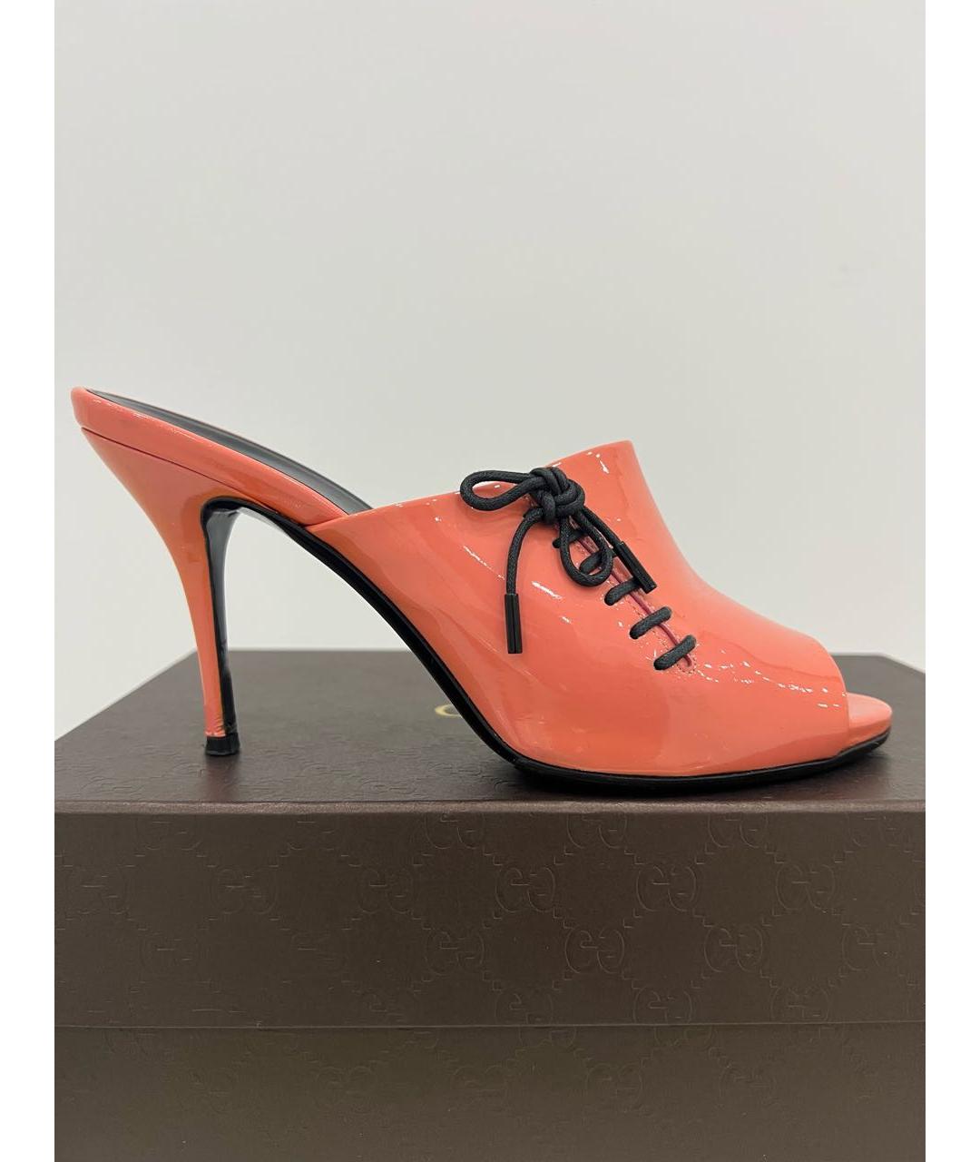 GUCCI Коралловые мюли из лакированной кожи, фото 8