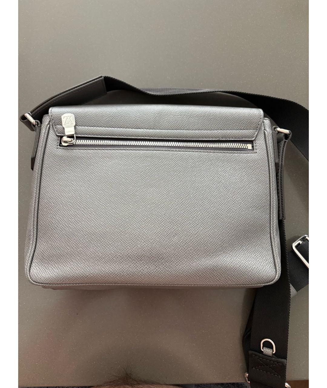 LOUIS VUITTON Серая кожаная сумка на плечо, фото 3