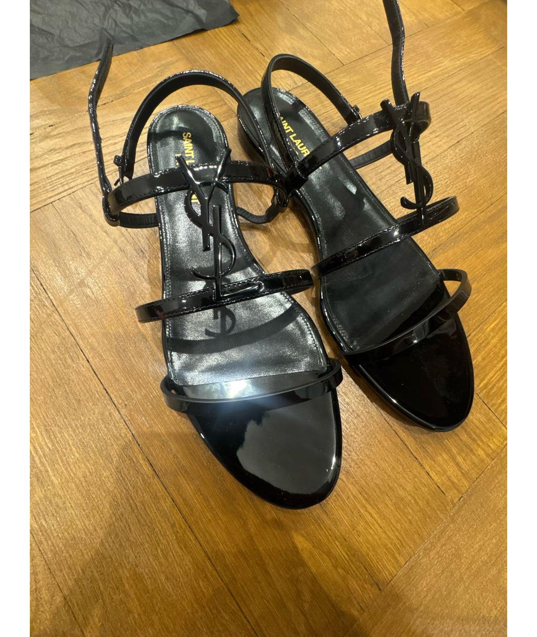 SAINT LAURENT Черные кожаные сандалии, фото 3