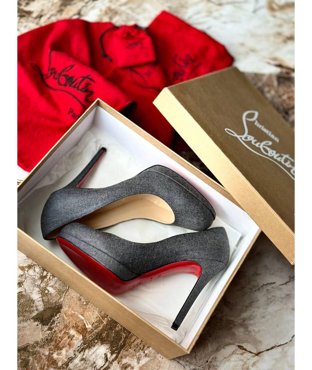 CHRISTIAN LOUBOUTIN Серые текстильные туфли, фото 2
