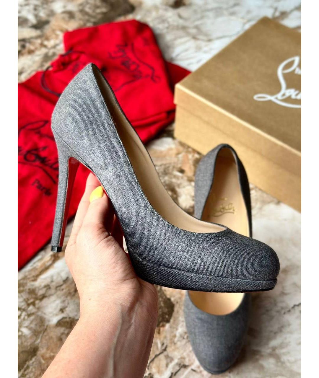 CHRISTIAN LOUBOUTIN Серые текстильные туфли, фото 9