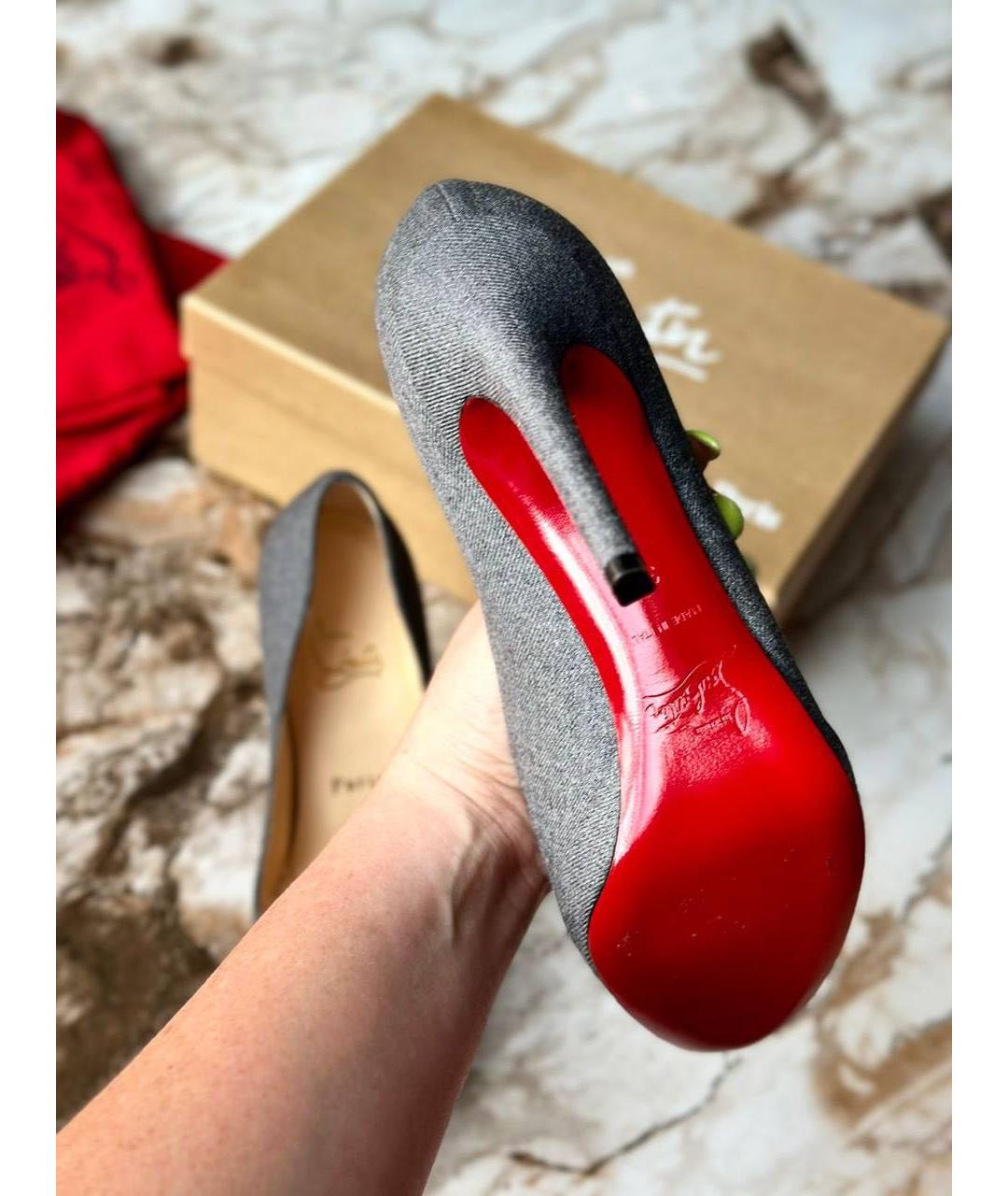 CHRISTIAN LOUBOUTIN Серые текстильные туфли, фото 7