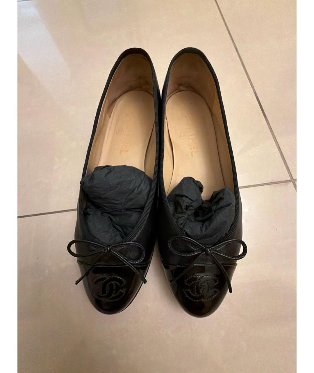 CHANEL Черные кожаные балетки, фото 2