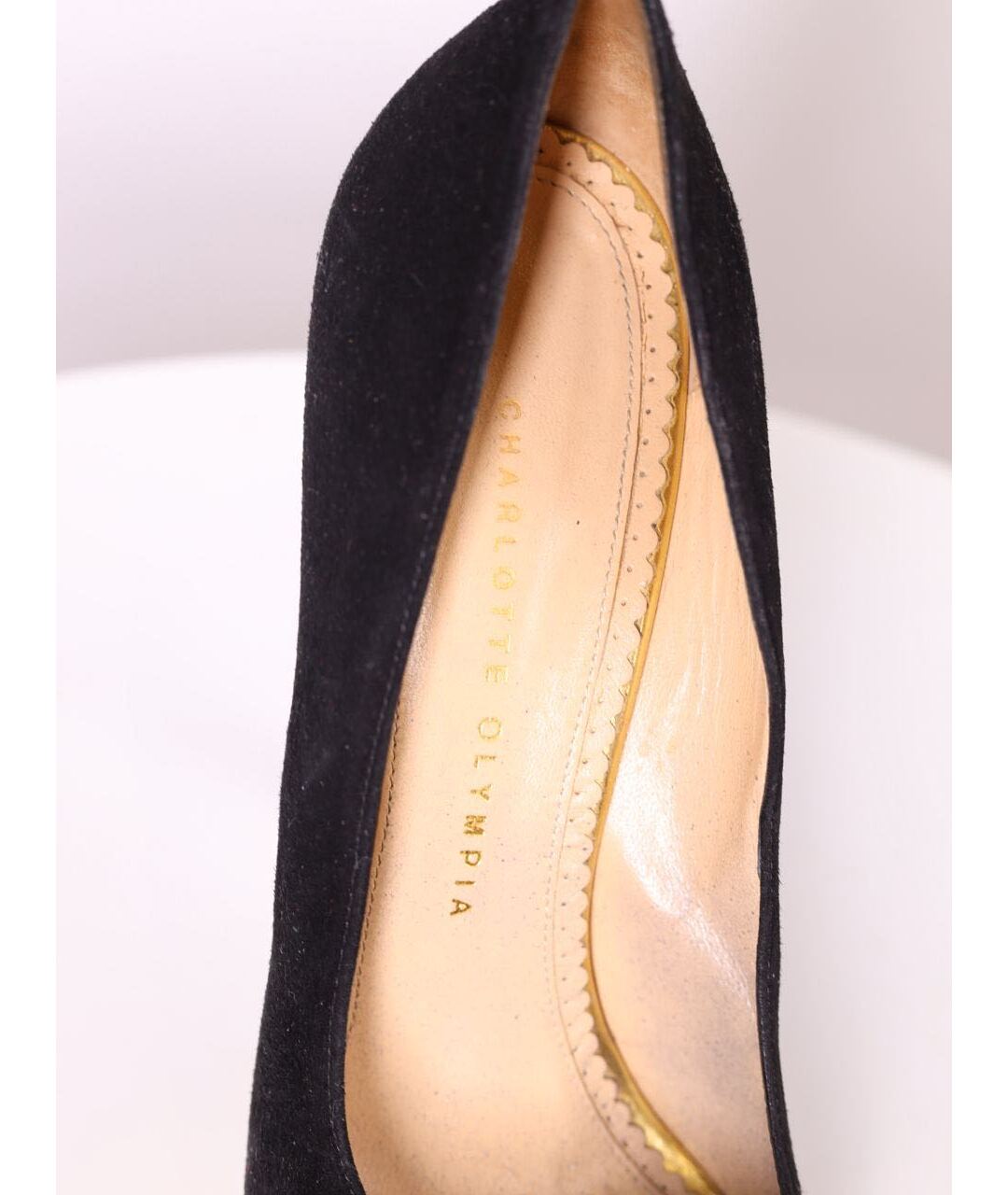 CHARLOTTE OLYMPIA Черные замшевые туфли, фото 6