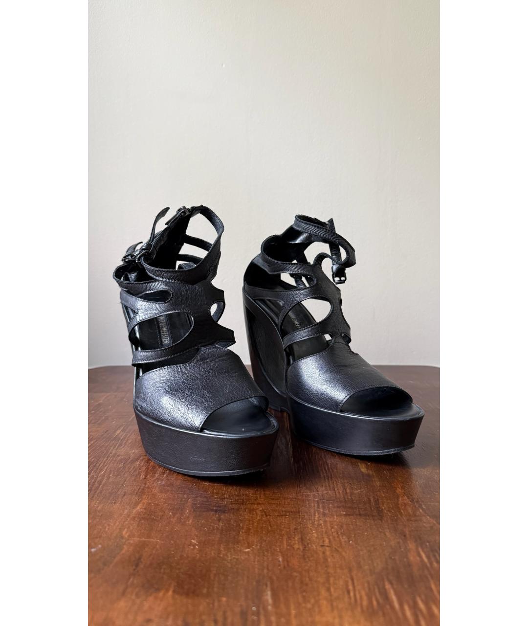 ANN DEMEULEMEESTER Черные кожаные босоножки, фото 2