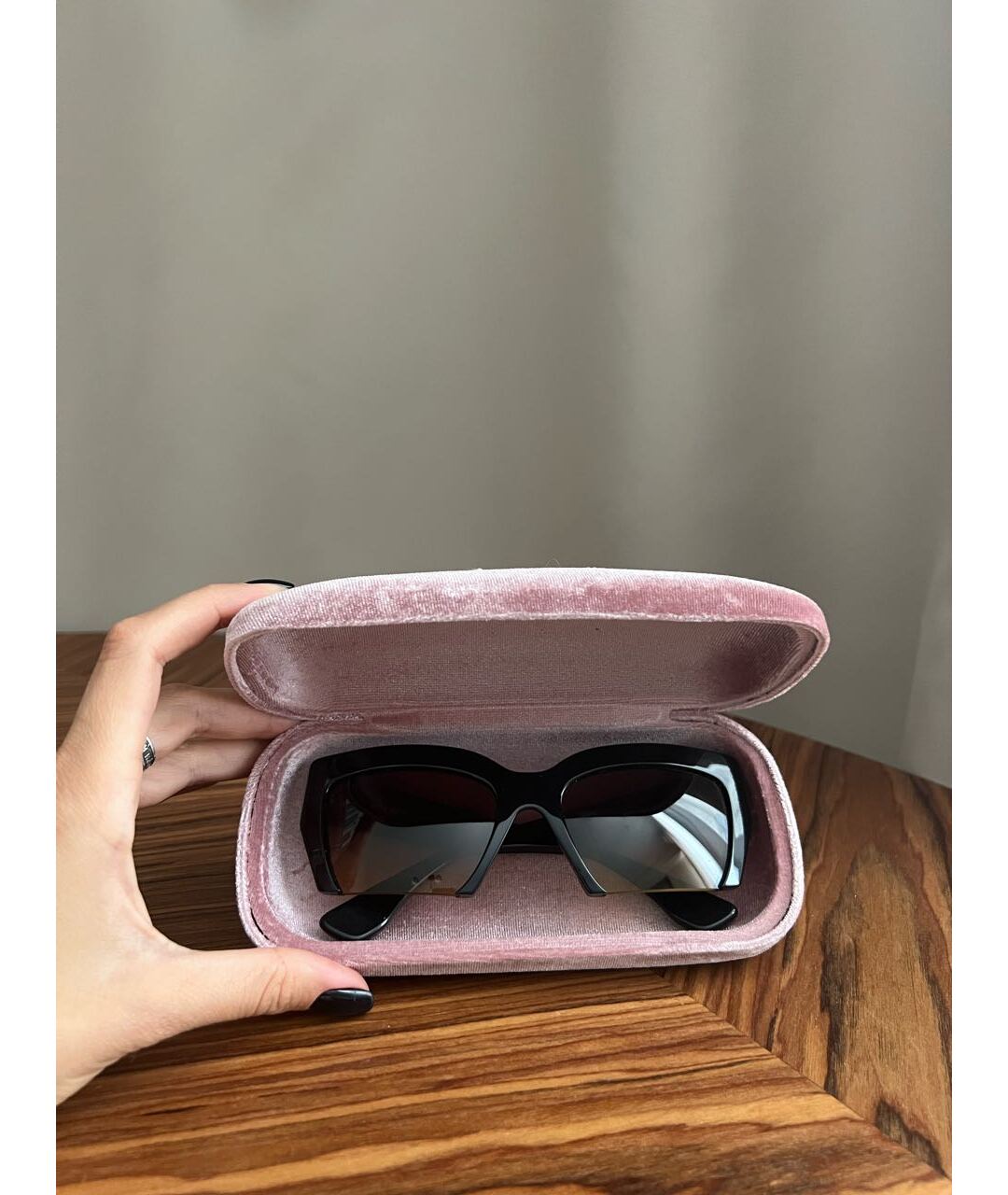 MIU MIU Черные пластиковые солнцезащитные очки, фото 4