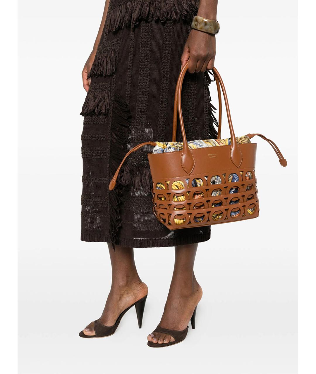 FERRAGAMO Коричневая кожаная сумка тоут, фото 2