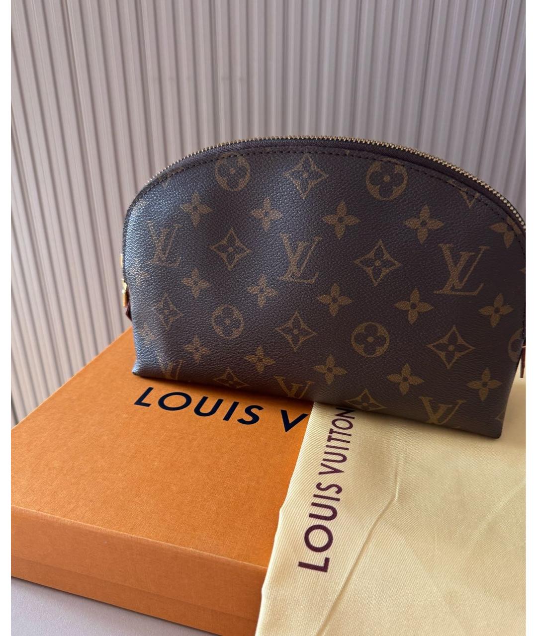 LOUIS VUITTON Коричневая кожаная косметичка, фото 6