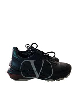 VALENTINO Низкие кроссовки / кеды