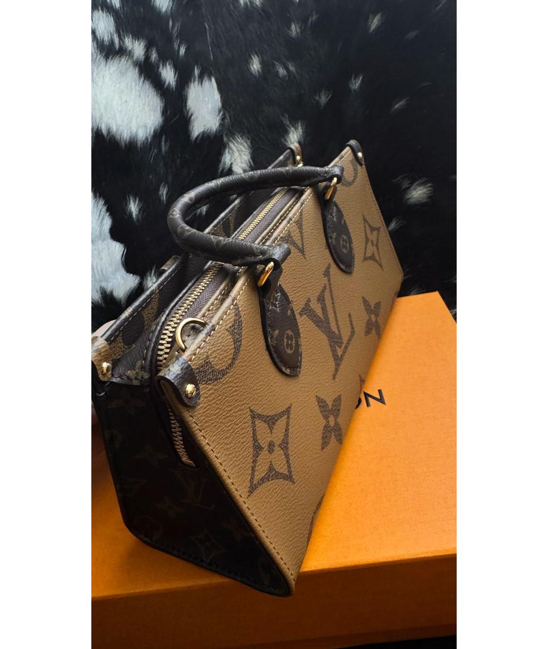 LOUIS VUITTON Коричневая тканевая сумка с короткими ручками, фото 4