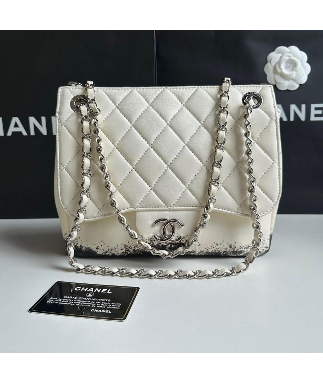 CHANEL Белая кожаная сумка через плечо, фото 4