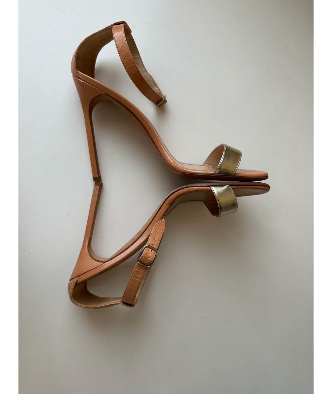 MANOLO BLAHNIK Бежевые кожаные босоножки, фото 3