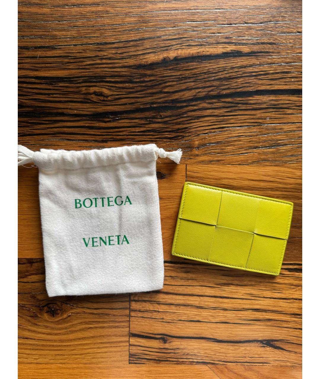 BOTTEGA VENETA Салатовый кожаный кардхолдер, фото 3