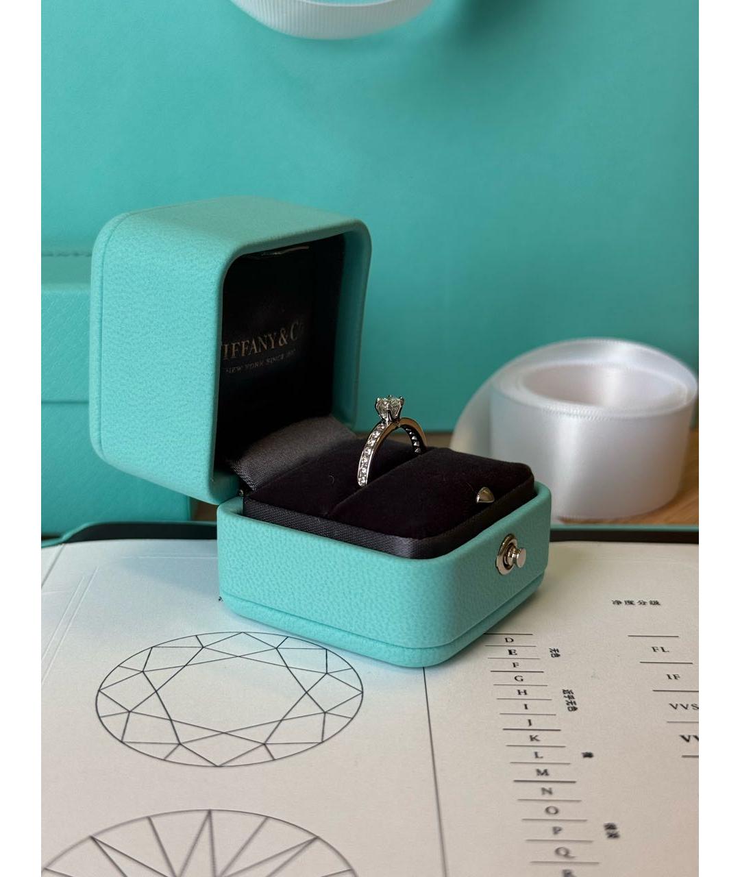 TIFFANY&CO Белое платиновое кольцо, фото 5