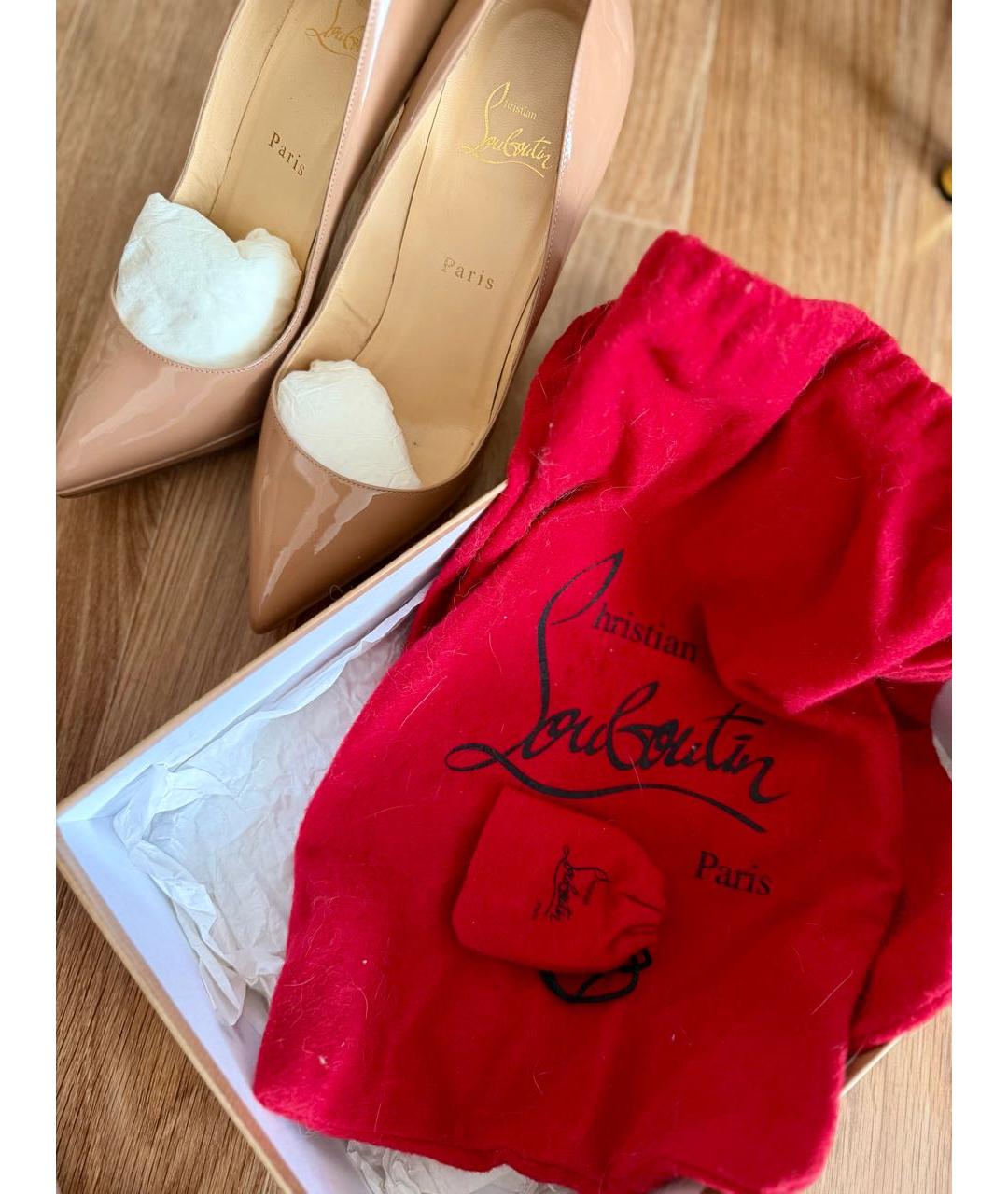 CHRISTIAN LOUBOUTIN Бежевые туфли из лакированной кожи, фото 7