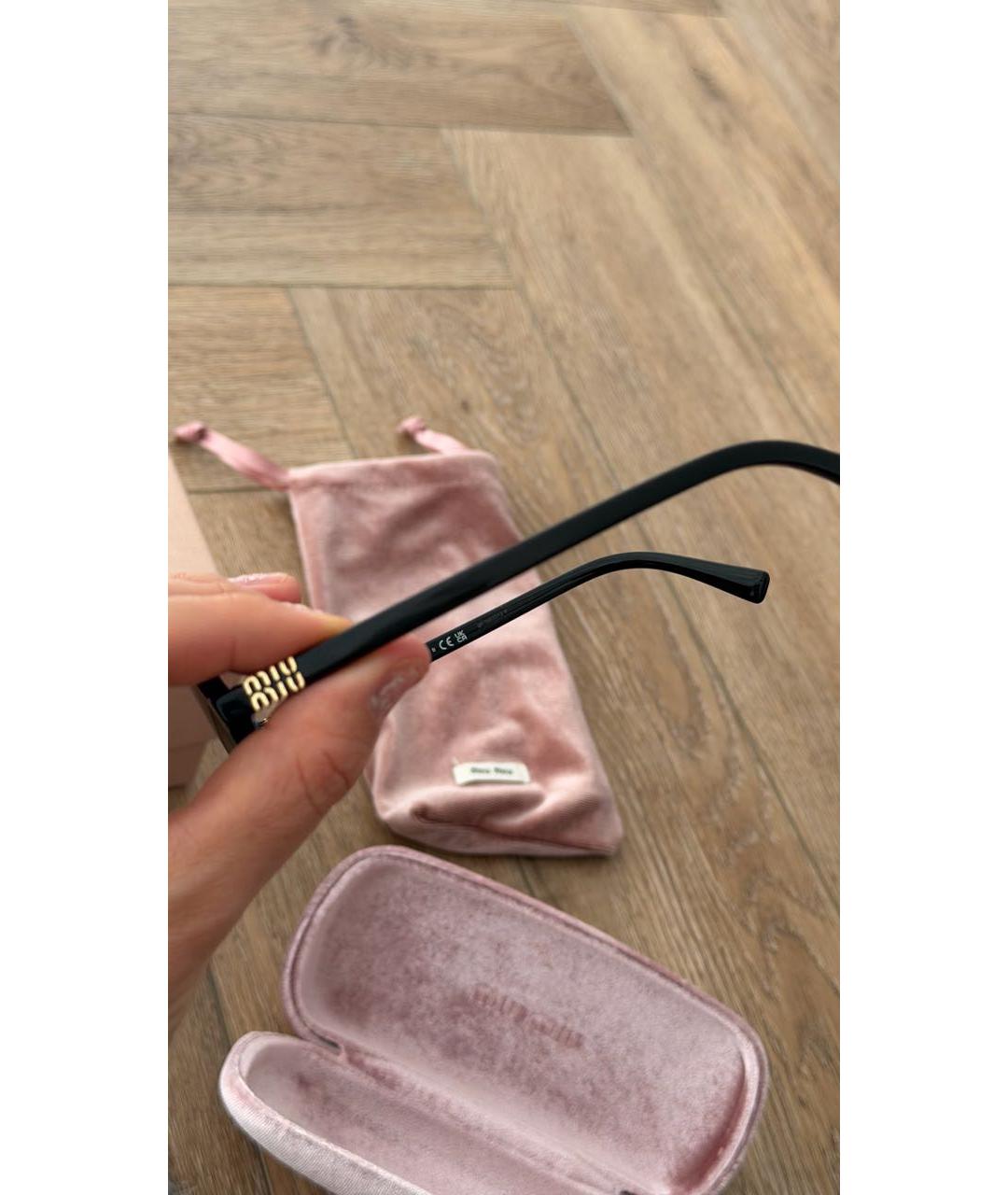 MIU MIU Черные пластиковые солнцезащитные очки, фото 3