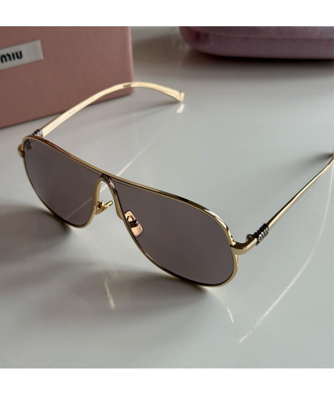 MIU MIU Золотые металлические солнцезащитные очки, фото 3